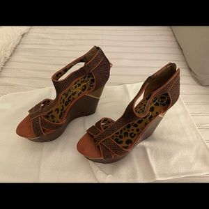 Jessica Simpson Wedges size 7 brown with pink color